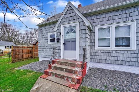 1444 Thayer Ave, Ashtabula, OH 44004 photo 5