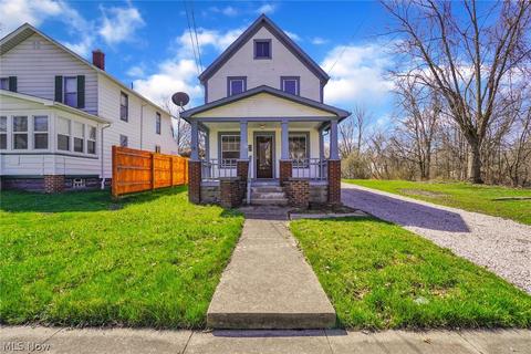 752 E 15th St, Ashtabula, OH 44004 photo 1
