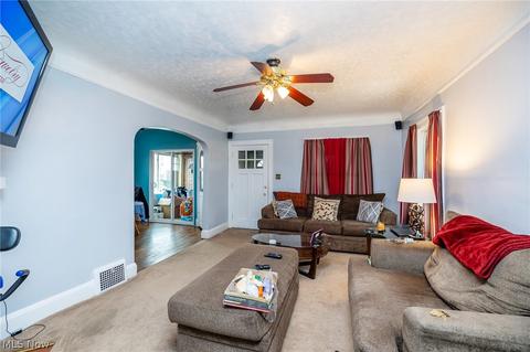986 E 232nd St, Euclid, OH 44123 photo 7