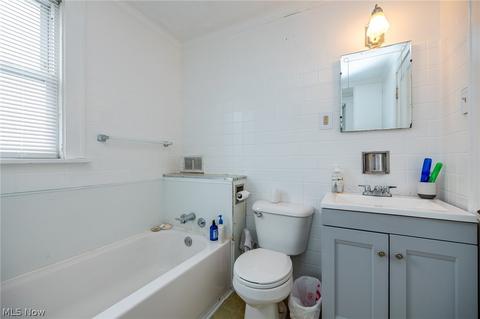 986 E 232nd St, Euclid, OH 44123 photo 17