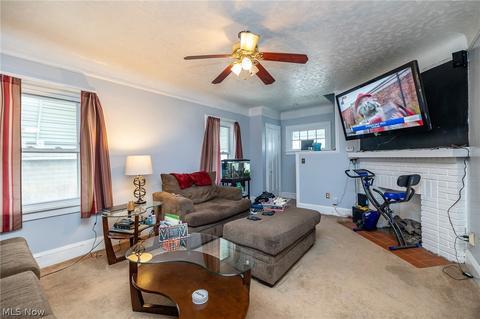 986 E 232nd St, Euclid, OH 44123 photo 6