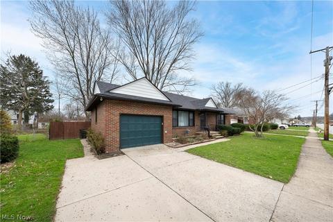 1123 Bell Ct, Elyria, OH 44035 photo 3