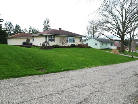 111 Fairview St, Baltic, OH 43804 photo 2