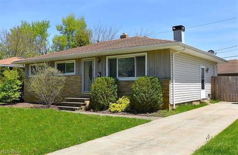 5855 E Glenn Dr, Maple Heights, OH 44137 photo 1