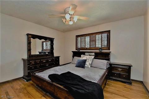 5855 E Glenn Dr, Maple Heights, OH 44137 photo 10