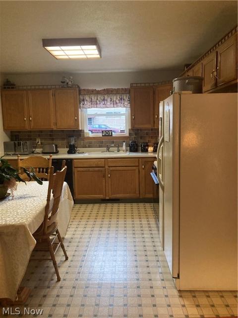 481 11th St, Struthers, OH 44471 photo 16