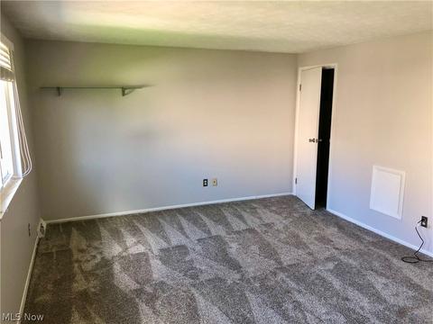 970 Hampton Ridge Dr, Akron, OH 44313 photo 15