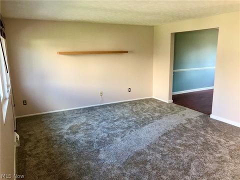 970 Hampton Ridge Dr, Akron, OH 44313 photo 6