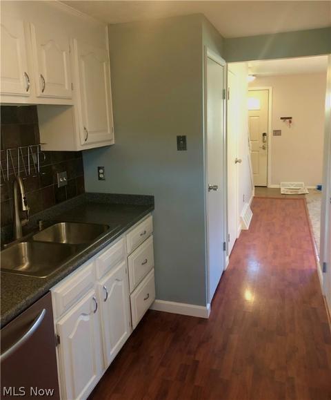 970 Hampton Ridge Dr, Akron, OH 44313 photo 10