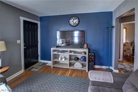 237 Warren Ave, Elyria, OH 44035 photo 6