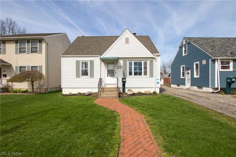 237 Warren Ave, Elyria, OH 44035 photo 3