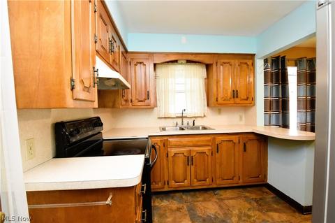 76 Romaine Ave, Boardman, OH 44512 photo 3