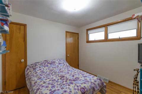 11250 Ronald Dr, Parma, OH 44130 photo 14