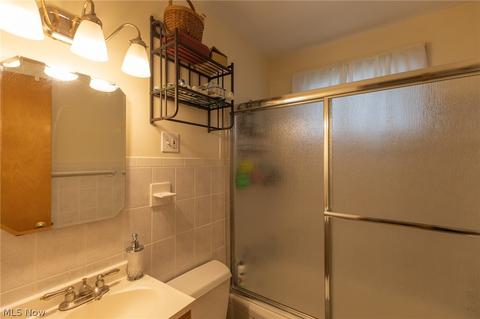 11250 Ronald Dr, Parma, OH 44130 photo 18
