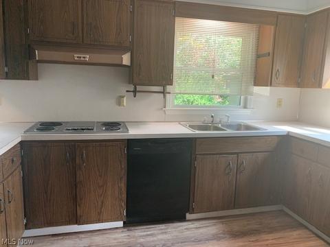 1485 Wade Park Ave, Akron, OH 44310 photo 6