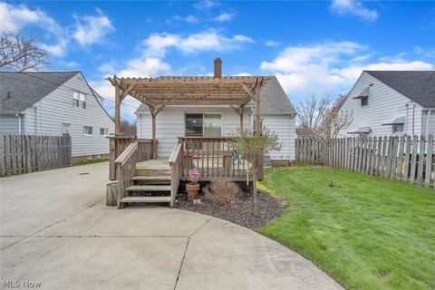 2323 E 290th St, Wickliffe, OH 44092 photo 6