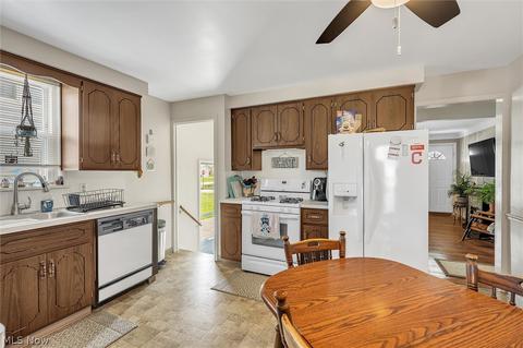 2323 E 290th St, Wickliffe, OH 44092 photo 17