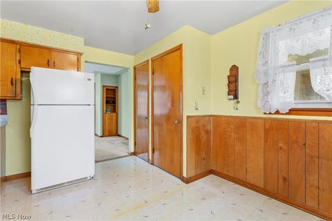 1187 Bell Ct, Elyria, OH 44035 photo 4