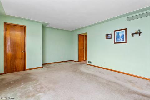 1187 Bell Ct, Elyria, OH 44035 photo 8