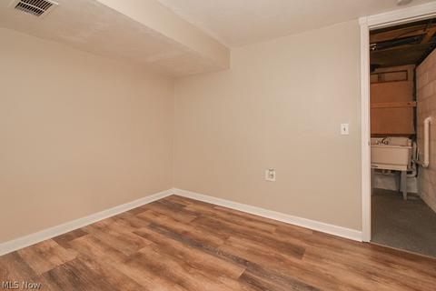 4101 Cambridge Ave, Lorain, OH 44053 photo 11