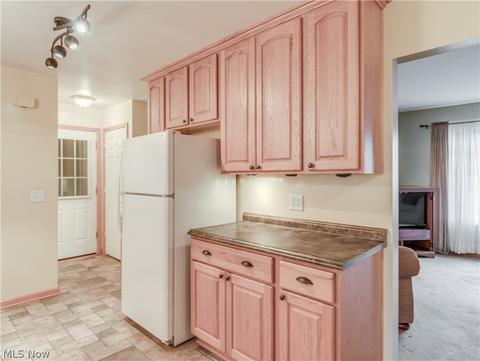 838 Salem Ave, Elyria, OH 44035 photo 8