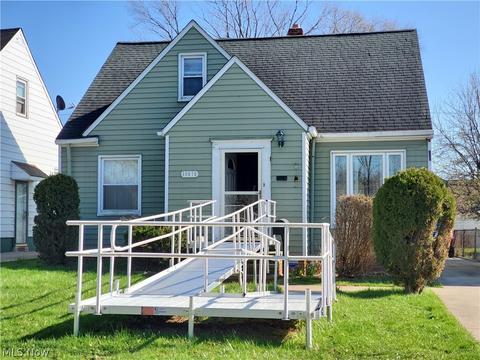 19670 Mccracken Rd, Maple Heights, OH 44137 photo 1