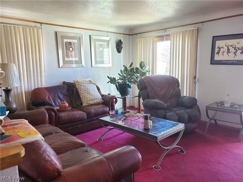 19670 Mccracken Rd, Maple Heights, OH 44137 photo 3
