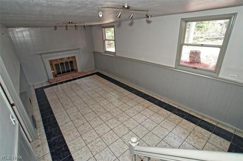 8379 Paddock Ct, Mentor, OH 44060 photo 13