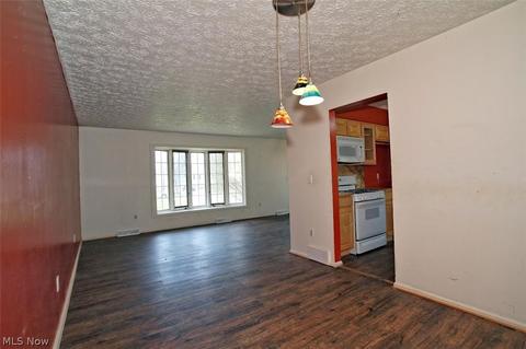 8379 Paddock Ct, Mentor, OH 44060 photo 10