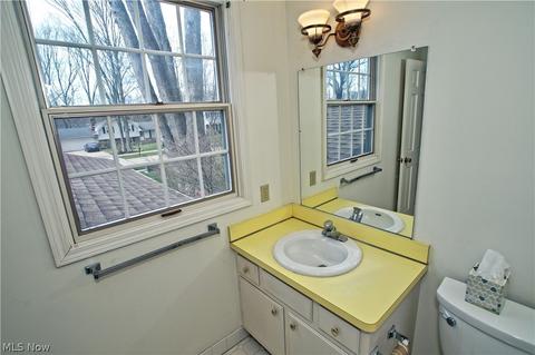 8379 Paddock Ct, Mentor, OH 44060 photo 23
