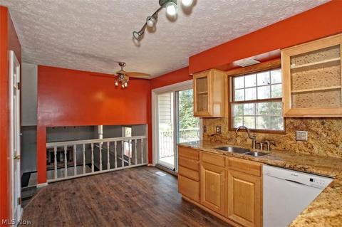 8379 Paddock Ct, Mentor, OH 44060 photo 7