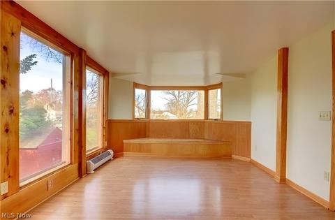 5594 Overlook Rd, Parma, OH 44129 photo 9