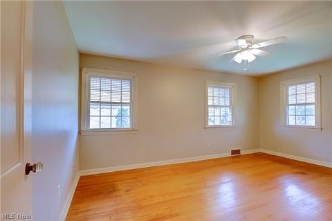 5594 Overlook Rd, Parma, OH 44129 photo 17