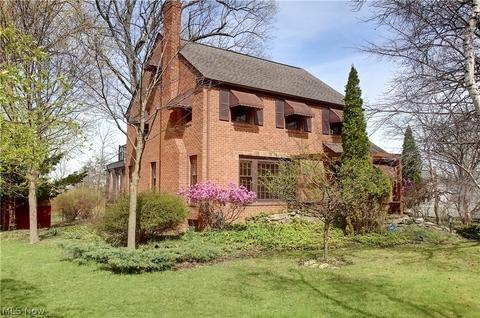 5594 Overlook Rd, Parma, OH 44129 photo 1