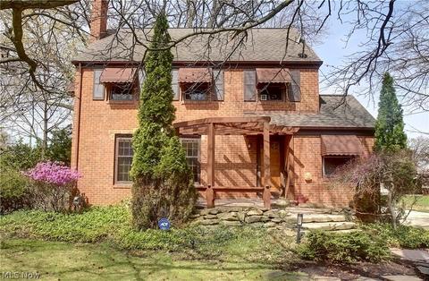 5594 Overlook Rd, Parma, OH 44129 photo 2