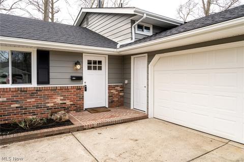 654 Augdon Dr, Elyria, OH 44035 photo 3
