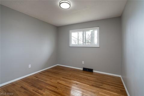 654 Augdon Dr, Elyria, OH 44035 photo 18