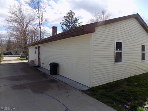 1054 Bryce Ave, Aurora, OH 44202 photo 3