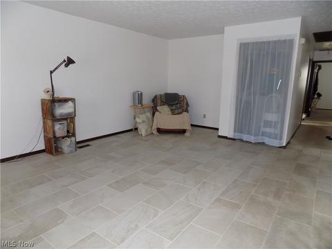 1054 Bryce Ave, Aurora, OH 44202 photo 6