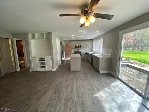 7767 Silver Fox Dr, Youngstown, OH 44512 photo 3