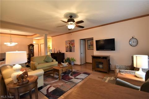 129 Gleneagle Dr, Elyria, OH 44035 photo 8