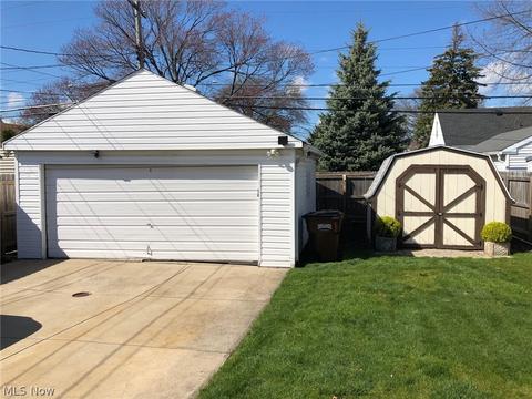 6214 Forest Ave, Parma, OH 44129 photo 6