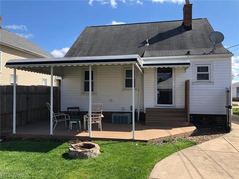 6214 Forest Ave, Parma, OH 44129 photo 3