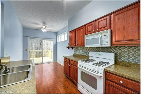 5235 Rolling Meadow Dr #E-2, Parma, OH 44134 photo 17