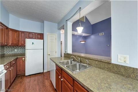 5235 Rolling Meadow Dr #E-2, Parma, OH 44134 photo 18