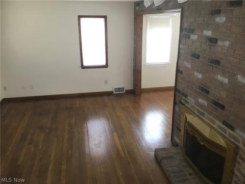 701 E 260 Th St, Euclid, OH 44132 photo 9