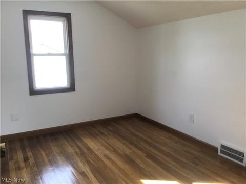 701 E 260 Th St, Euclid, OH 44132 photo 11
