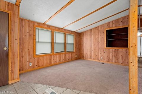 453 Stable Dr, Lagrange, OH 44050 photo 9