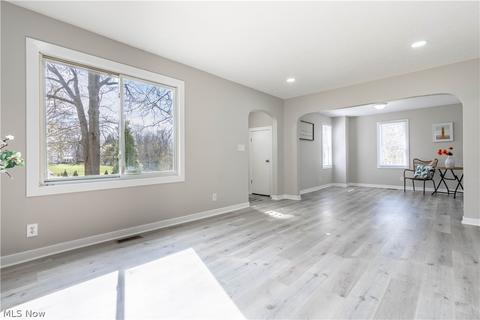 5590 Dailey Rd, New Franklin, OH 44319 photo 6