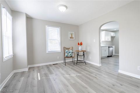 5590 Dailey Rd, New Franklin, OH 44319 photo 8